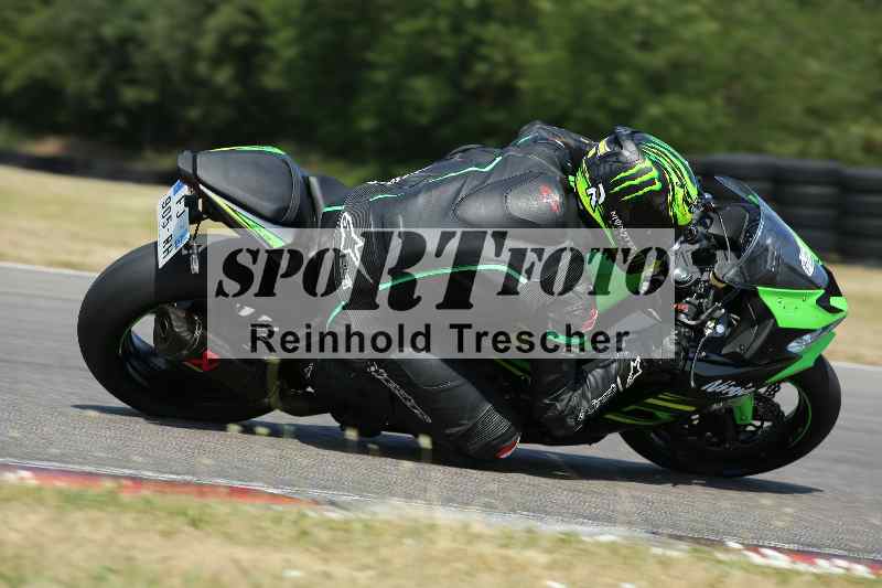 /Archiv-2023/28 05.06.2023 Moto Club Anneau du Rhin/vert-medium/30